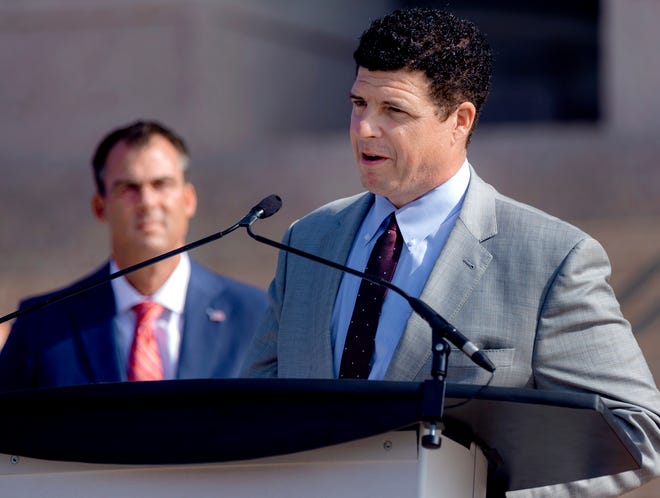 Skydweller Aero CEO Robert Miller speaks during a news conference last year with Gov. Kevin Stitt.