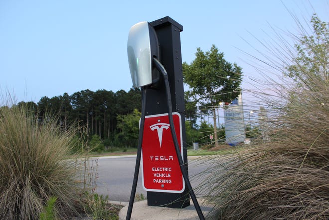 Two electric vehicle fast charge stations will be installed in downtown New Bern this fall. Tesla is also working to install charging stations in the Smithfield Barbeque parking lot.